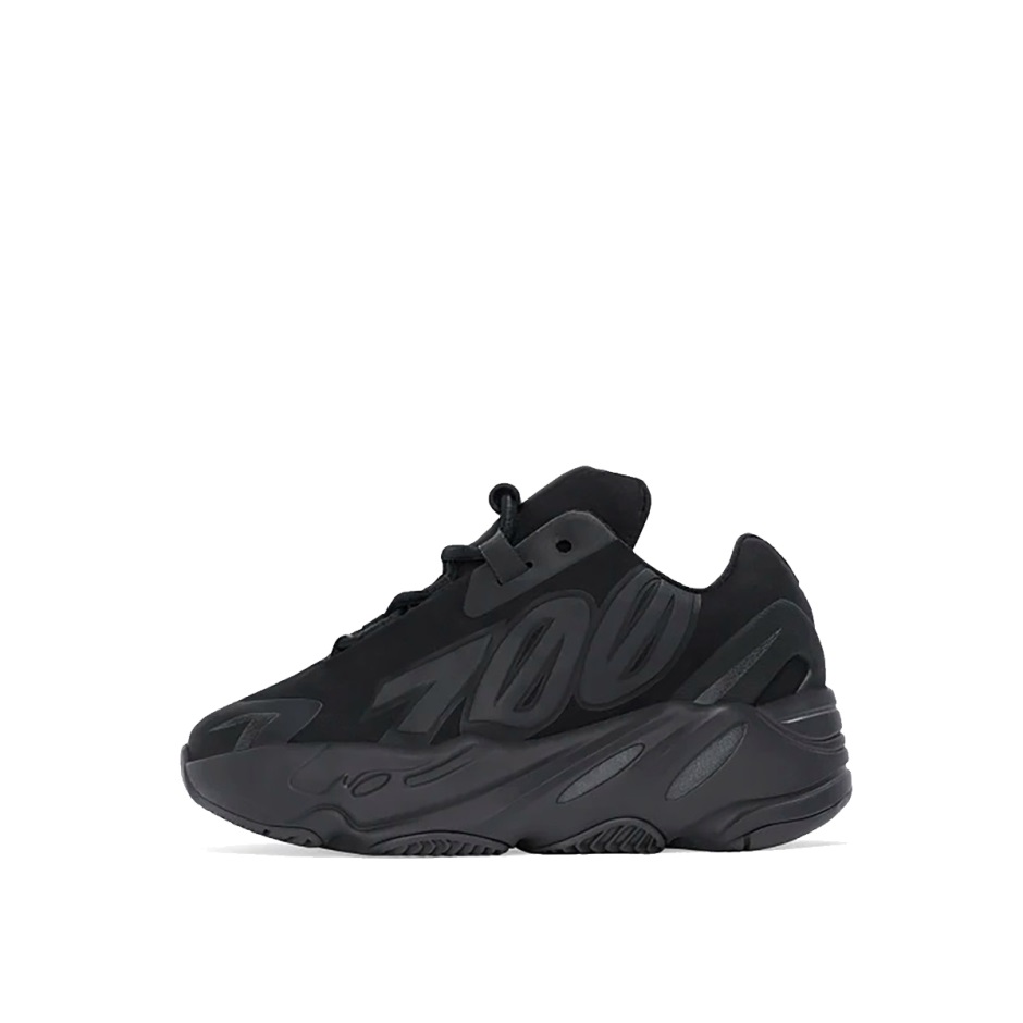 Yeezy Boost 700 Mnvn τριπλό μαύρο (βρεφικό) Klekt